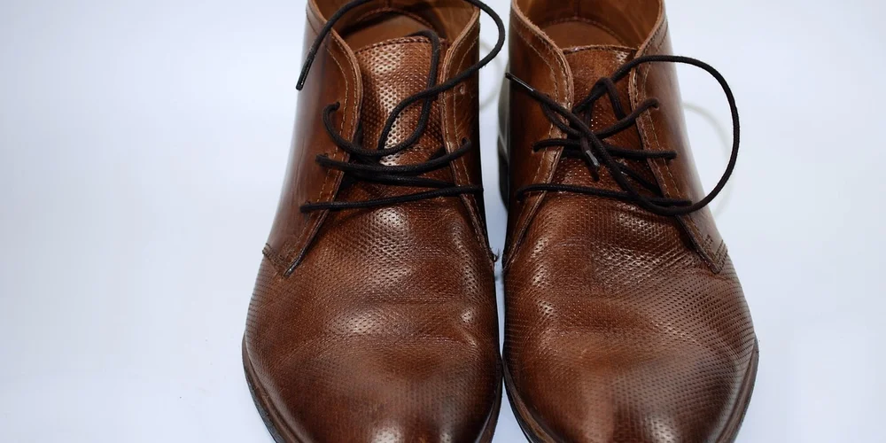 How Does Bleach Stain Leather? Can You Remove Bleach Stains?