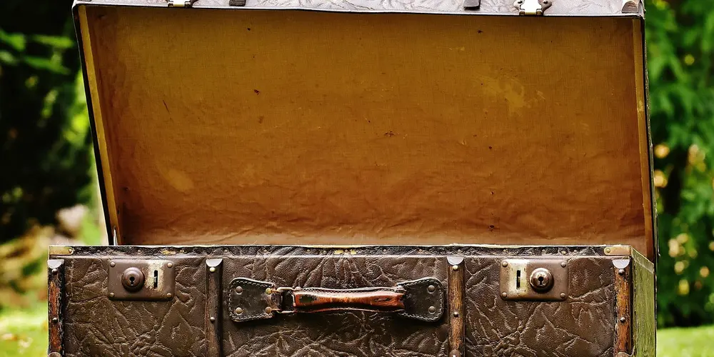 What’s the Real Difference Between Genuine, Bonded, and Top-Grain Leather?