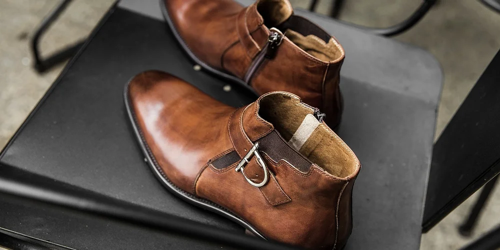 How to Dye Suede Shoes and Boots Black: A Sourcing and Step-by-Step Guide