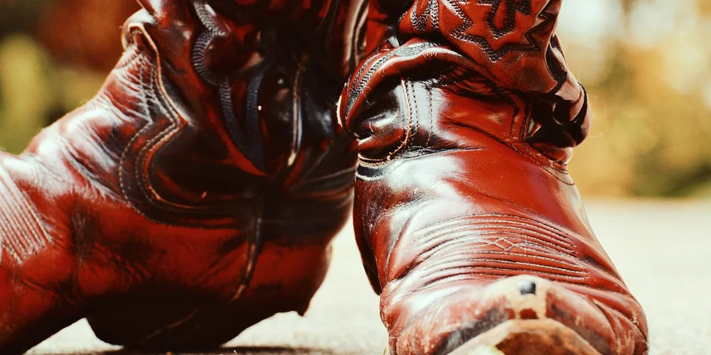 Wax or Oil: Which Leather Protector Should You Choose?